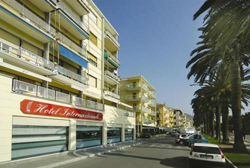 Hotel Internazionale Finale Ligure Esterno foto